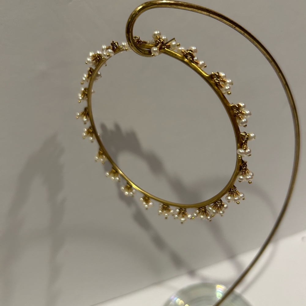 Early Vintage Me & Ro 18k Pearl Bangle